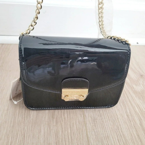 BCBGeneration Milly Black Patent Leather Gold Chain Cross Body Mini Small Purse - Picture 2 of 10